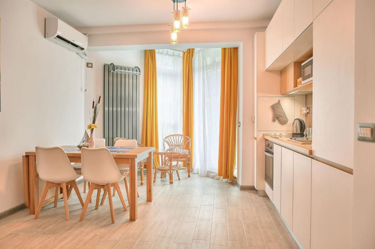 Opal Luxury Apartment 92 Spa N Pool Beach Resort Năvodari Exteriér fotografie